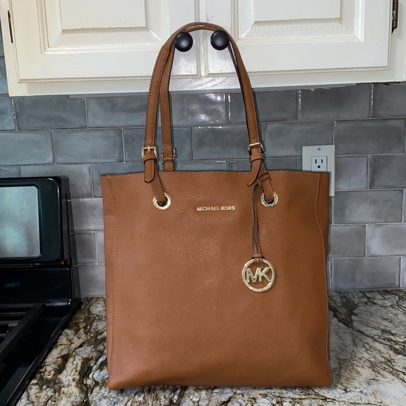 Michael Kors Brown Leather Jet Set Tote - Picture 1 of 12